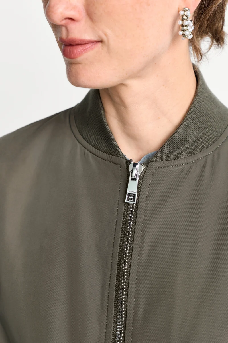 A-Shape Bomber Jacket, olive