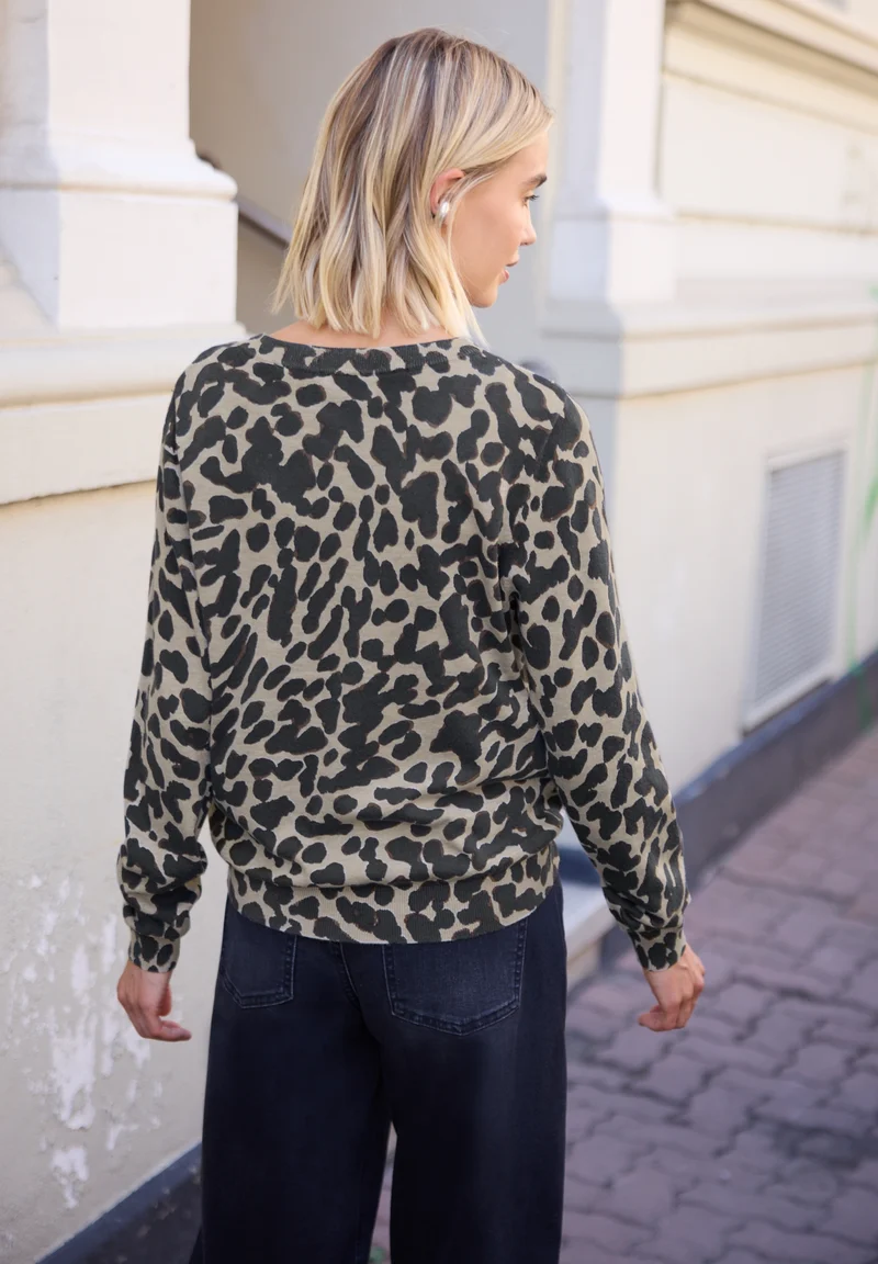 LTD QR Studio_Printed cardigan, light biscuit sand mel.