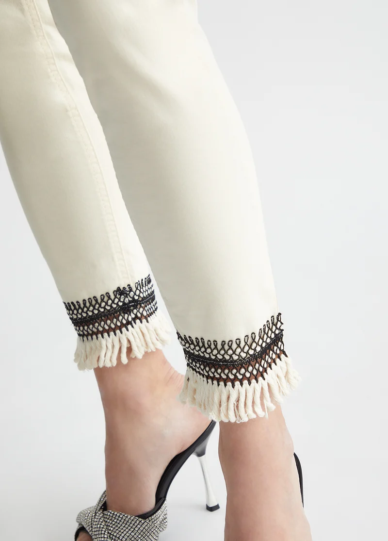 Bottom-Up Jeans with Appliques
