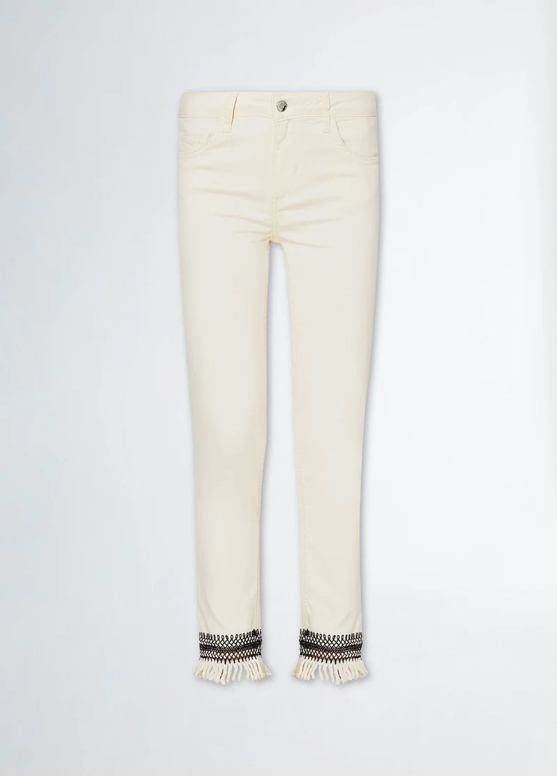 Bottom-Up Jeans with Appliques