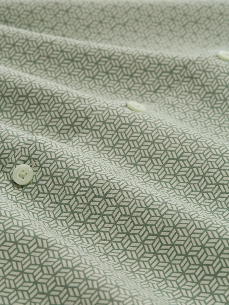 relaxed viscose resort shirt, green mint geometrical print