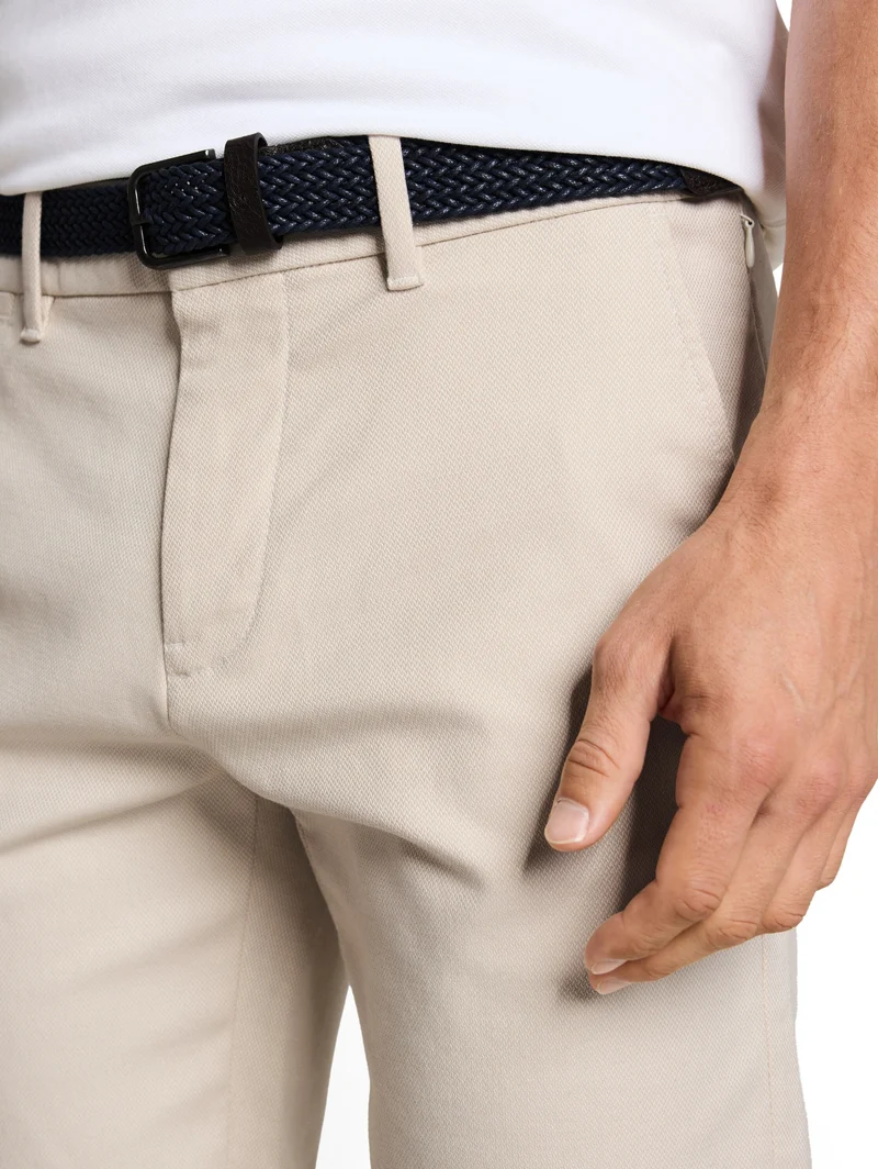 traveler slim chino shorts, beige zig zag structure