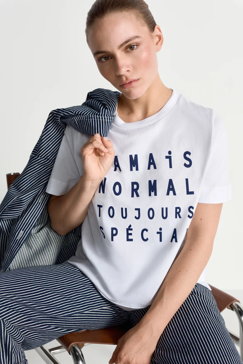 Easy Fit T-Shirt Wording Print, white
