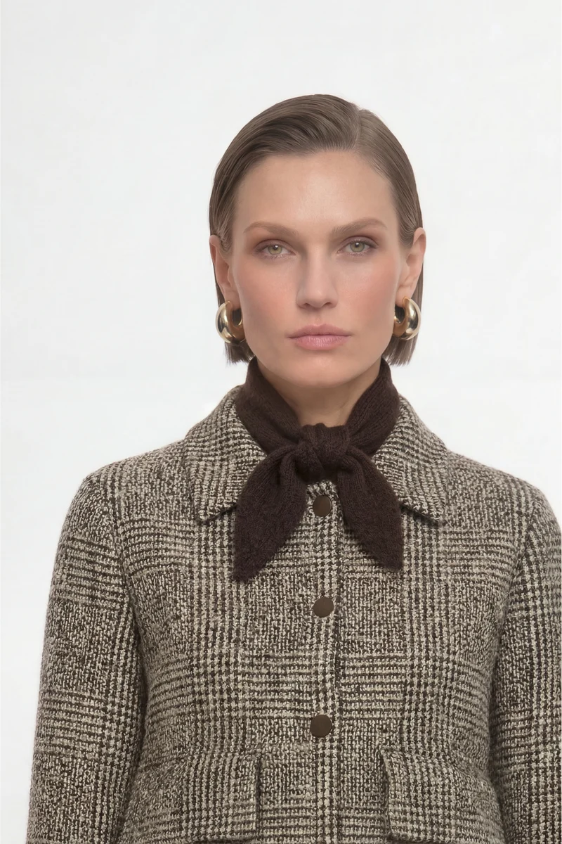 Knitted triangle scarf, chocolate torte