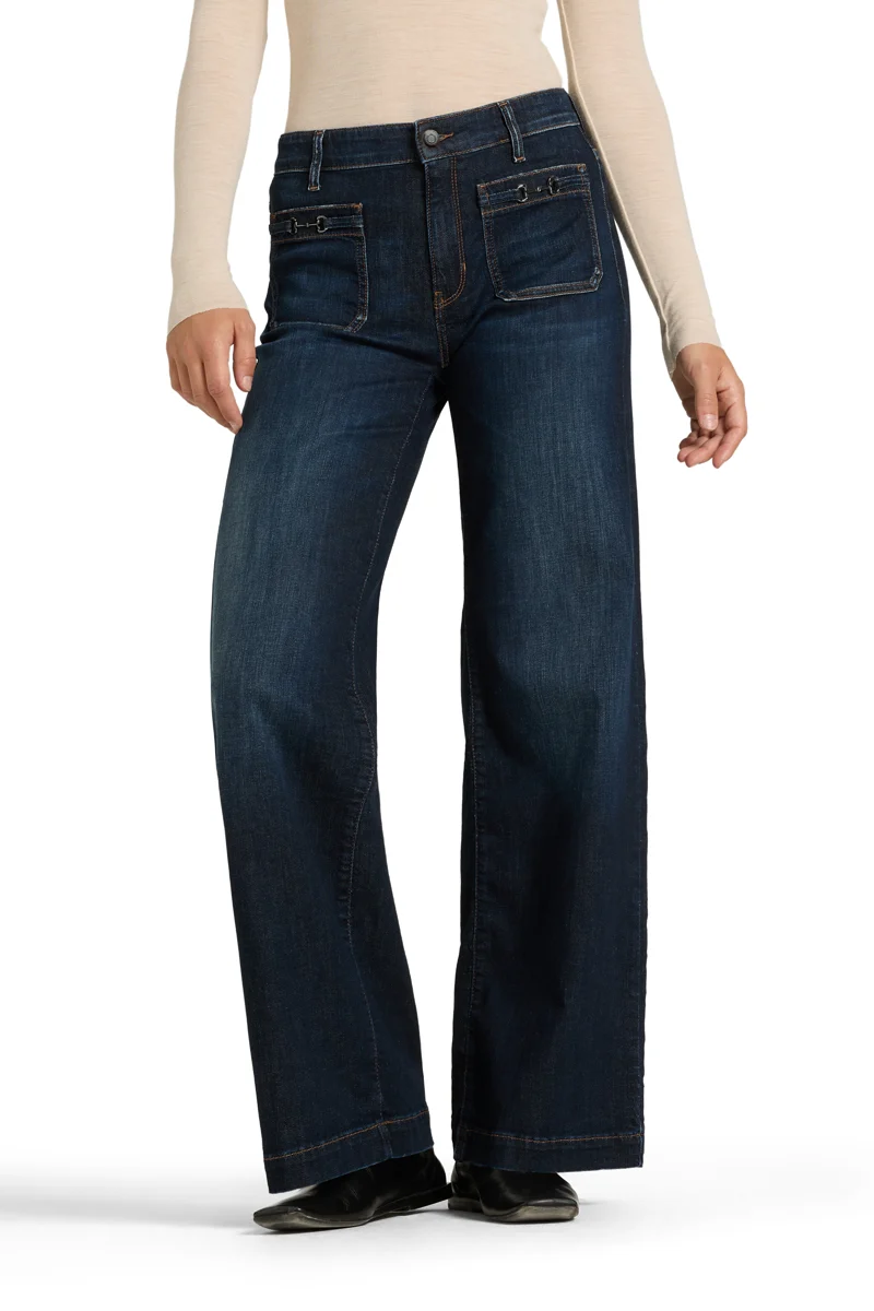 Ada patched pocket,