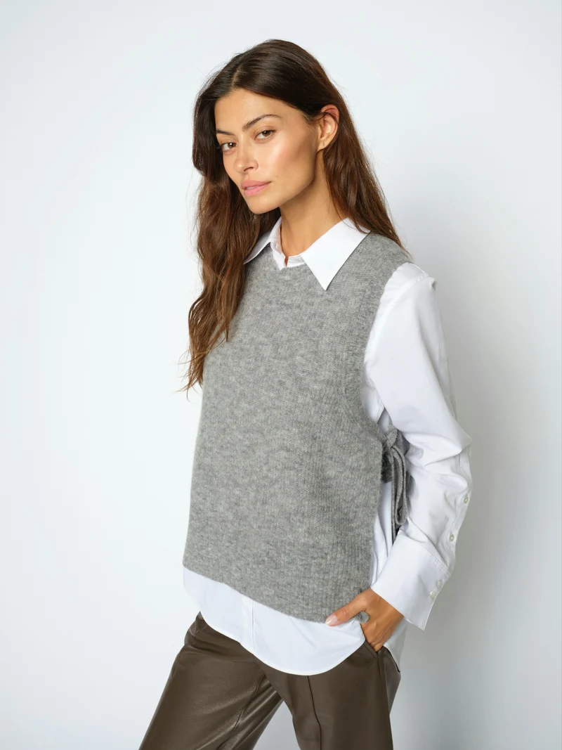 MMThora Tie Knit Vest