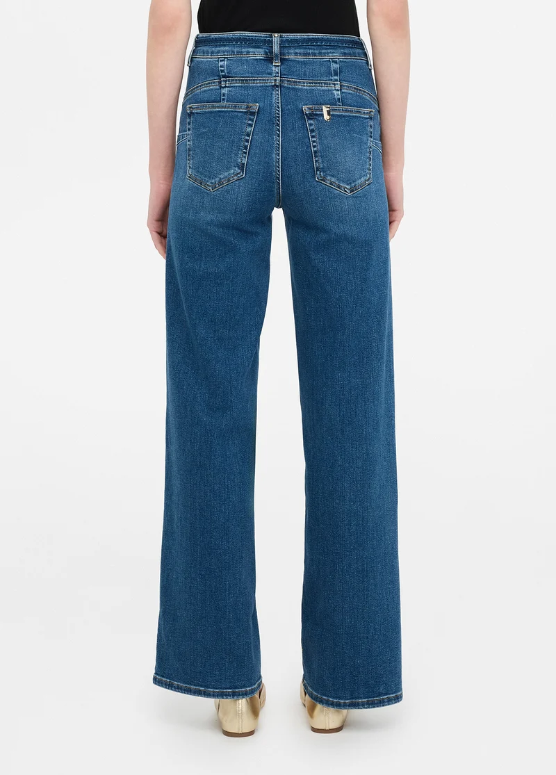 Cropped Flared Jeans with Belt