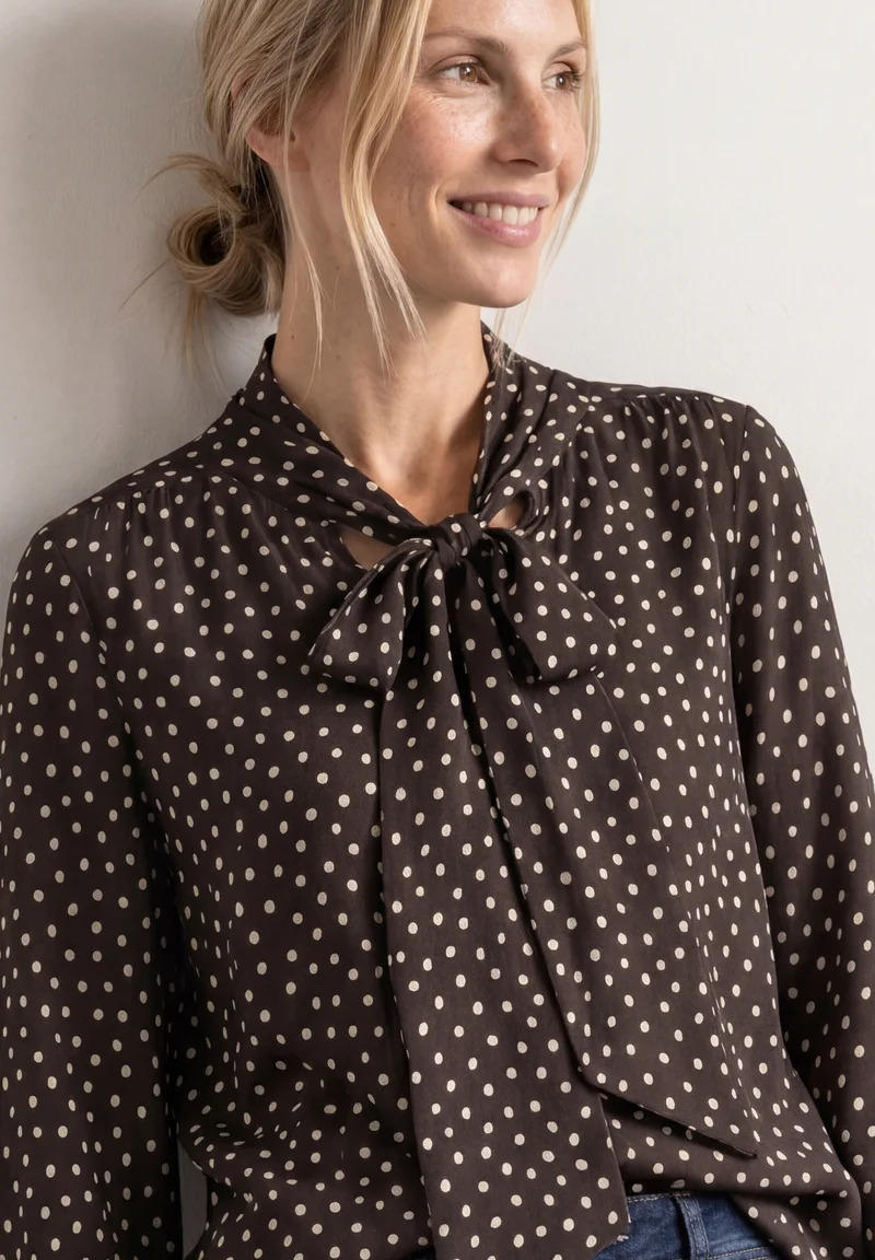 Printed blouse w tie detail, black coffee