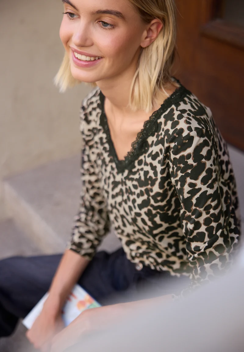 LTD QR Studio_Printed shirt w., Black