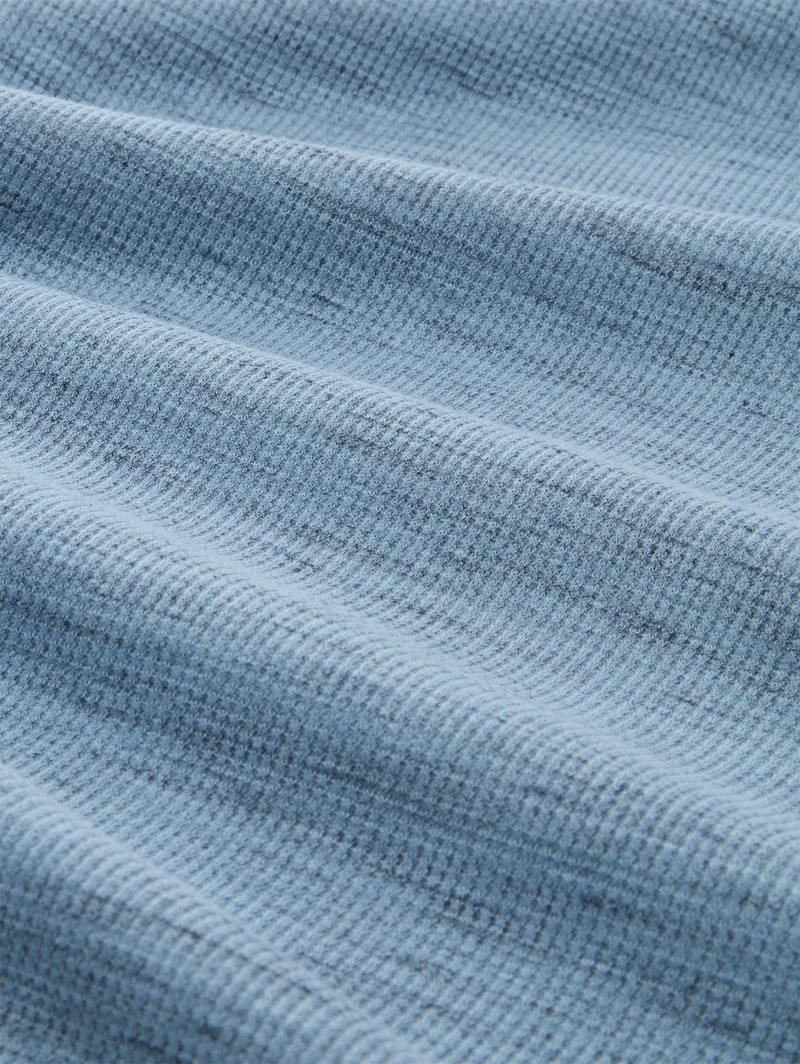 injected structured henley, blue grey waffle inject