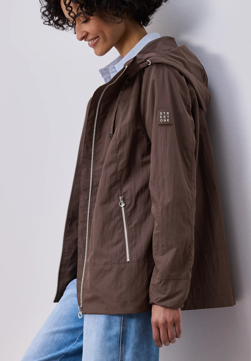 Modern Windbreaker, mahogany brown