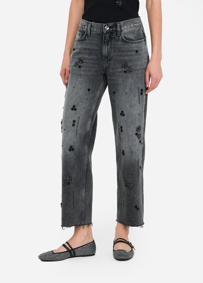 Straight-leg jeans with rhinestones
