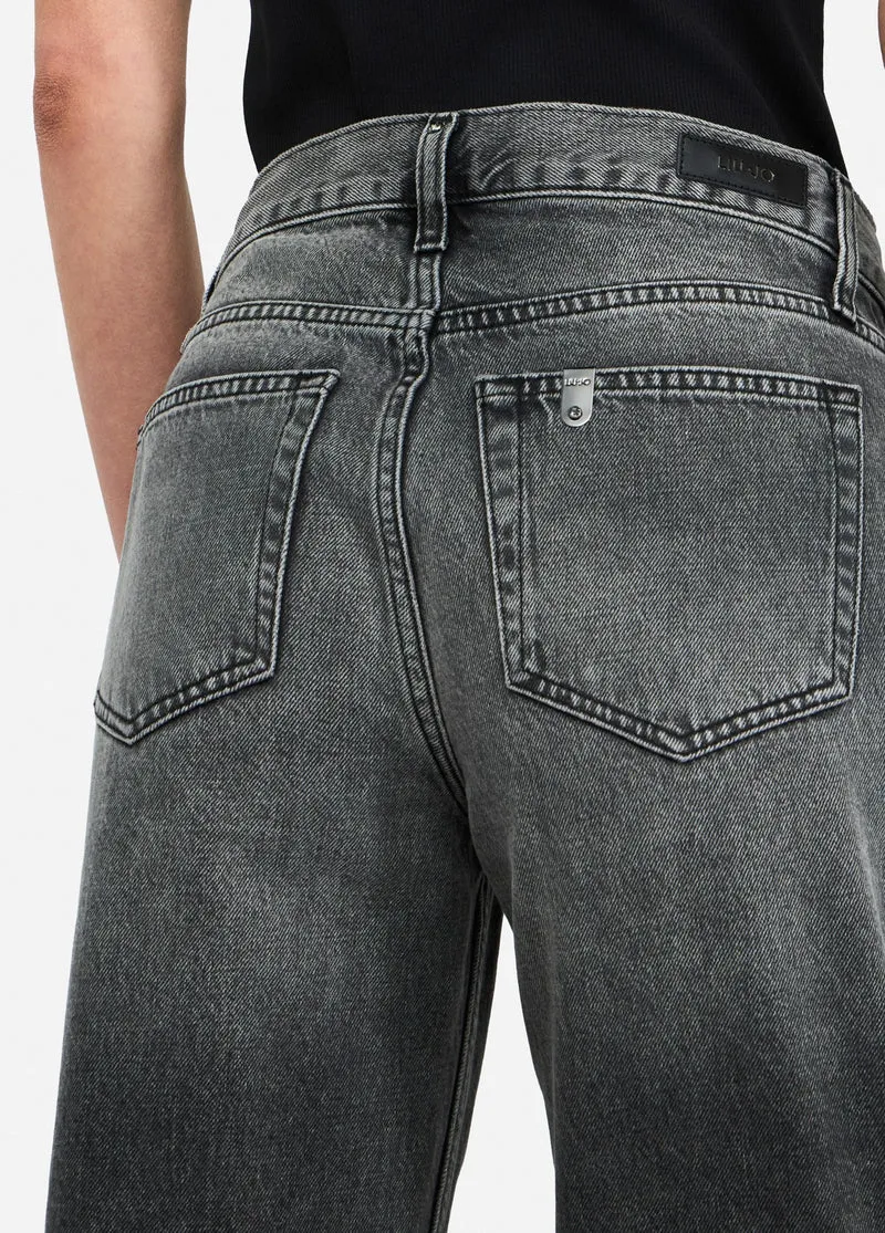 Straight-leg jeans with rhinestones
