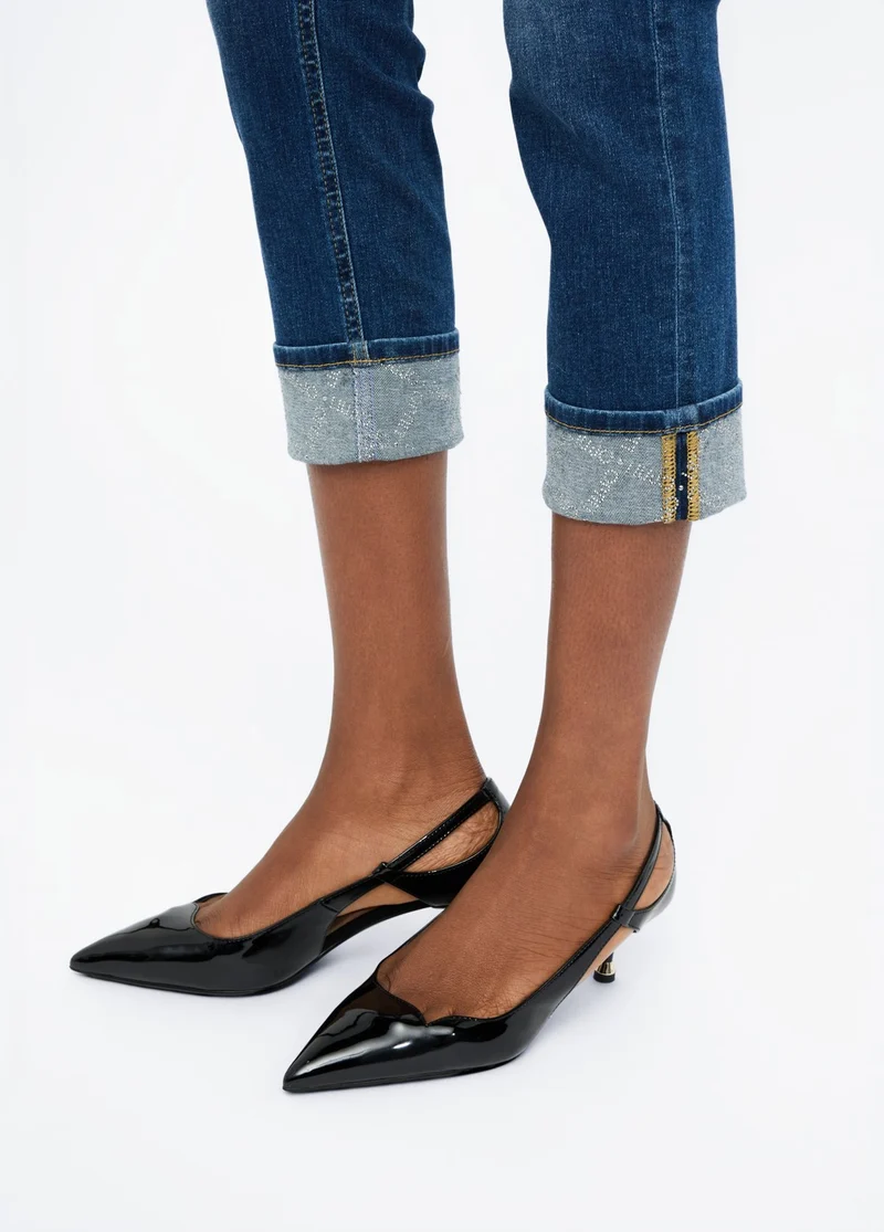 Skinny jeans with turn-ups