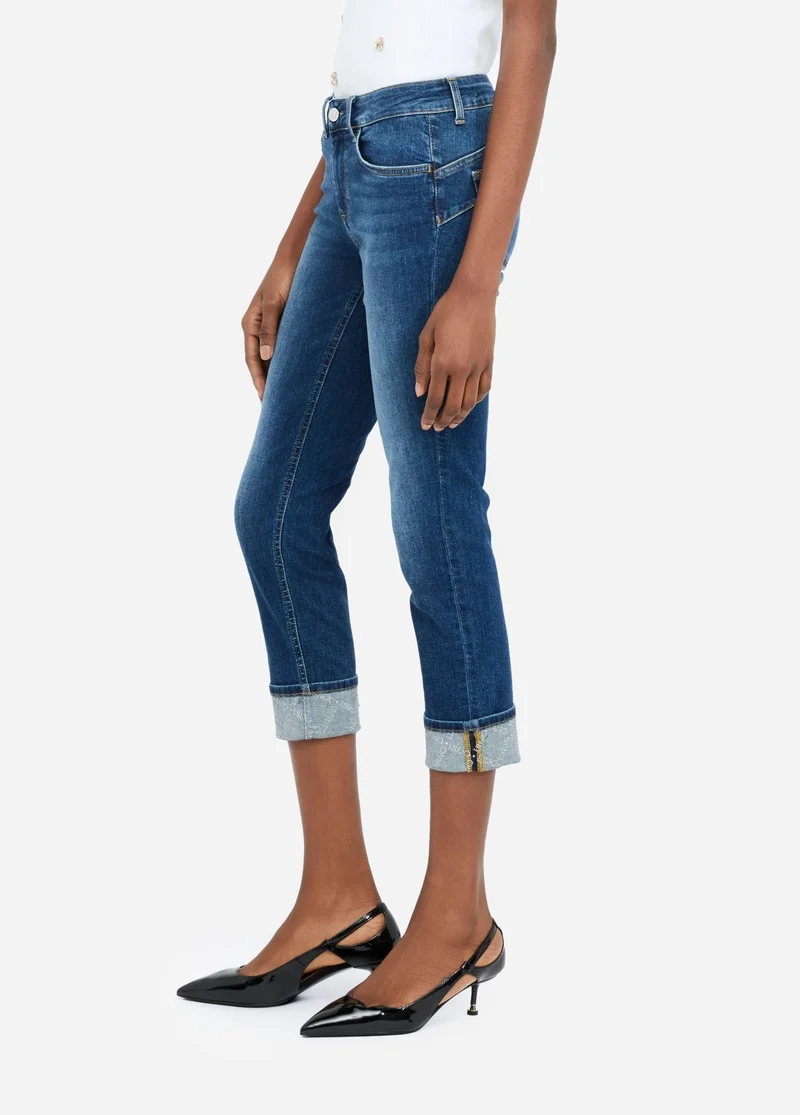 Skinny jeans with turn-ups