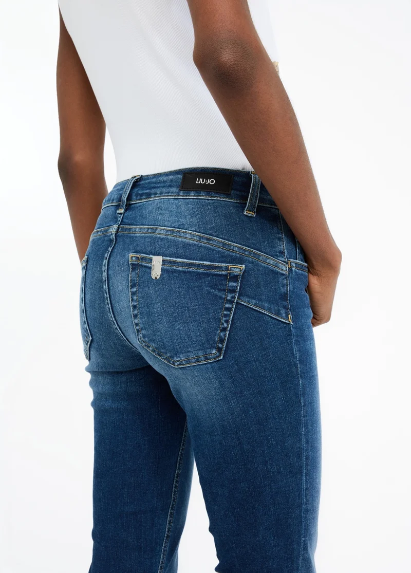 Skinny jeans with turn-ups