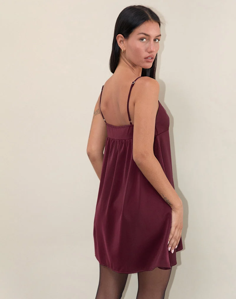 Rafaila Mini-Slipkleid aus Satin in Burgund