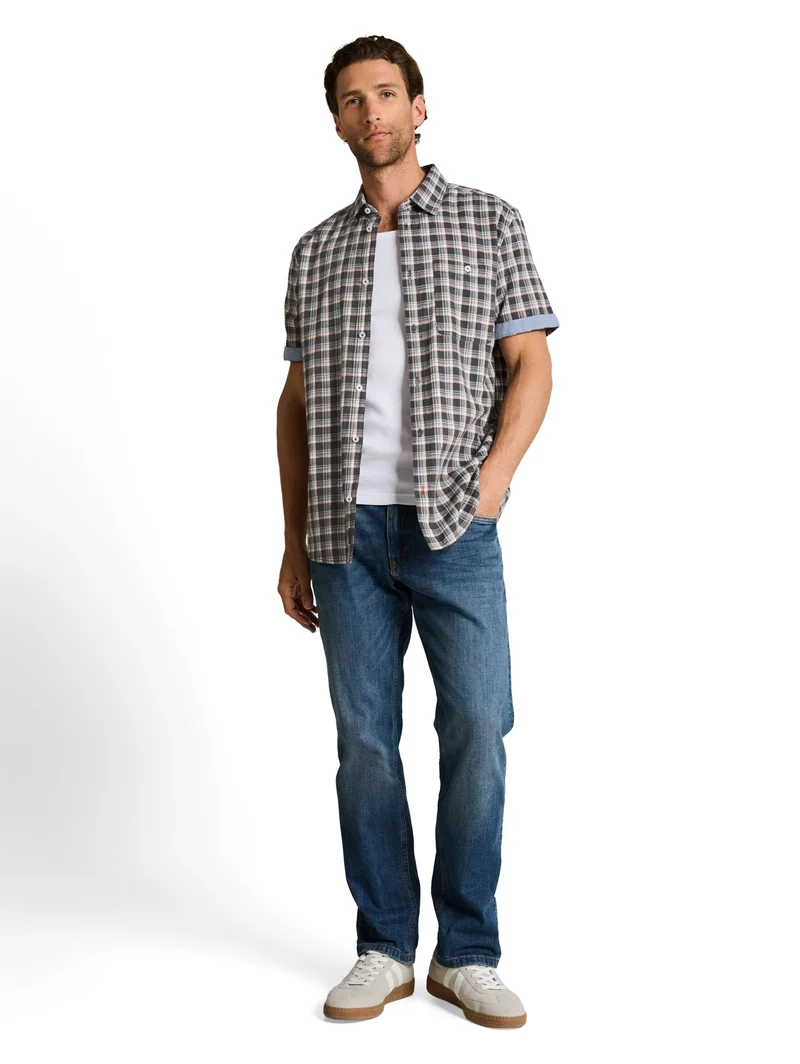 checked shirt, grey white check