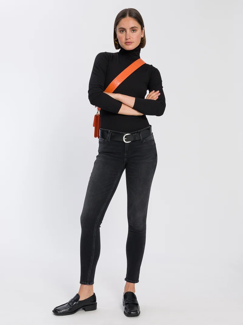 SLIM FIT LONGSLEEVE