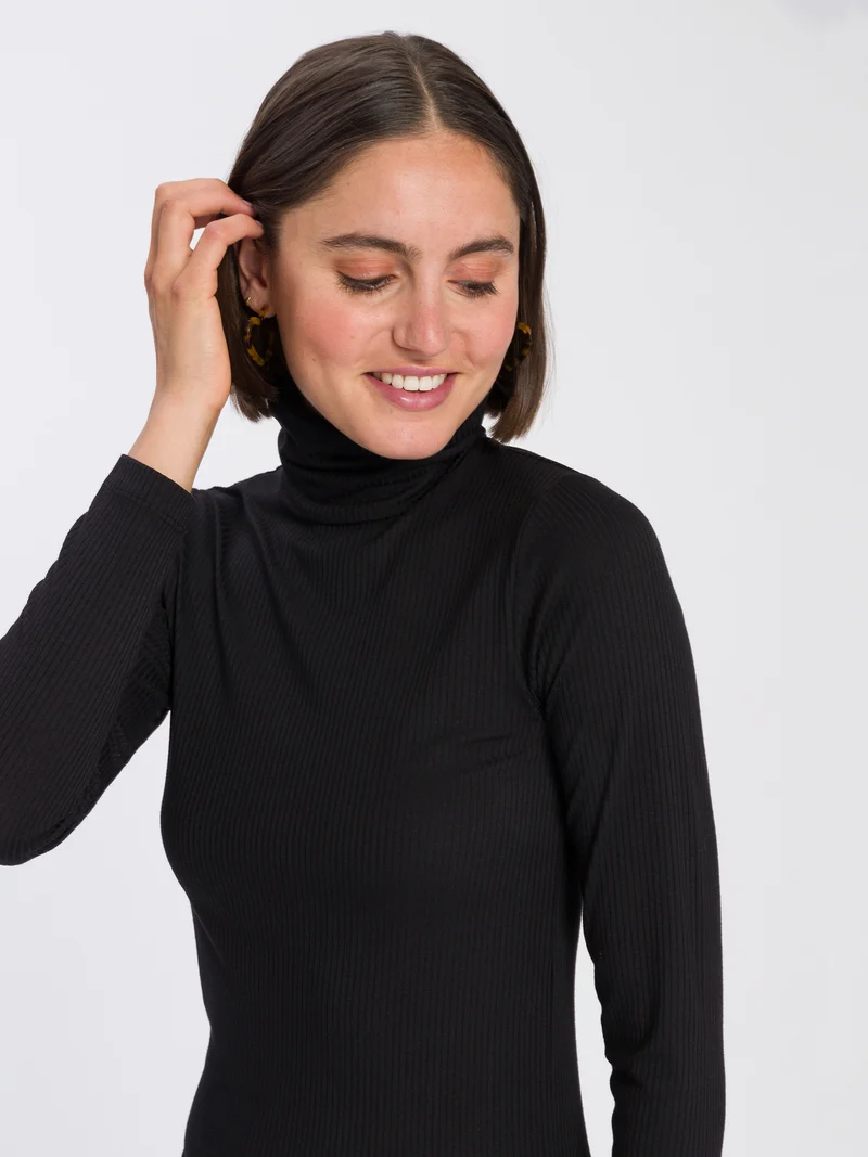 SLIM FIT LONGSLEEVE