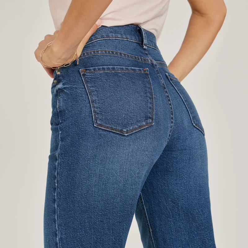 Cropped Straight Leg Gilmore Jeans
