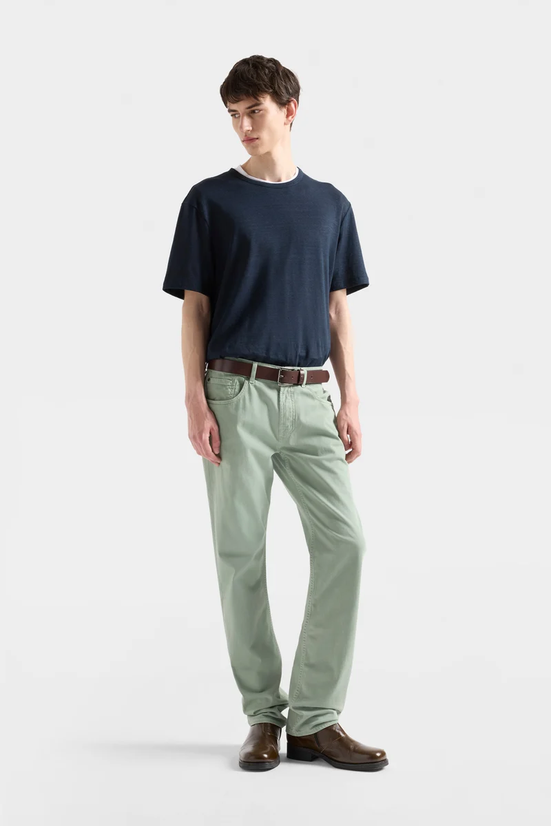 THE STRAIGHT in Luxe Performance Sateen Leaf