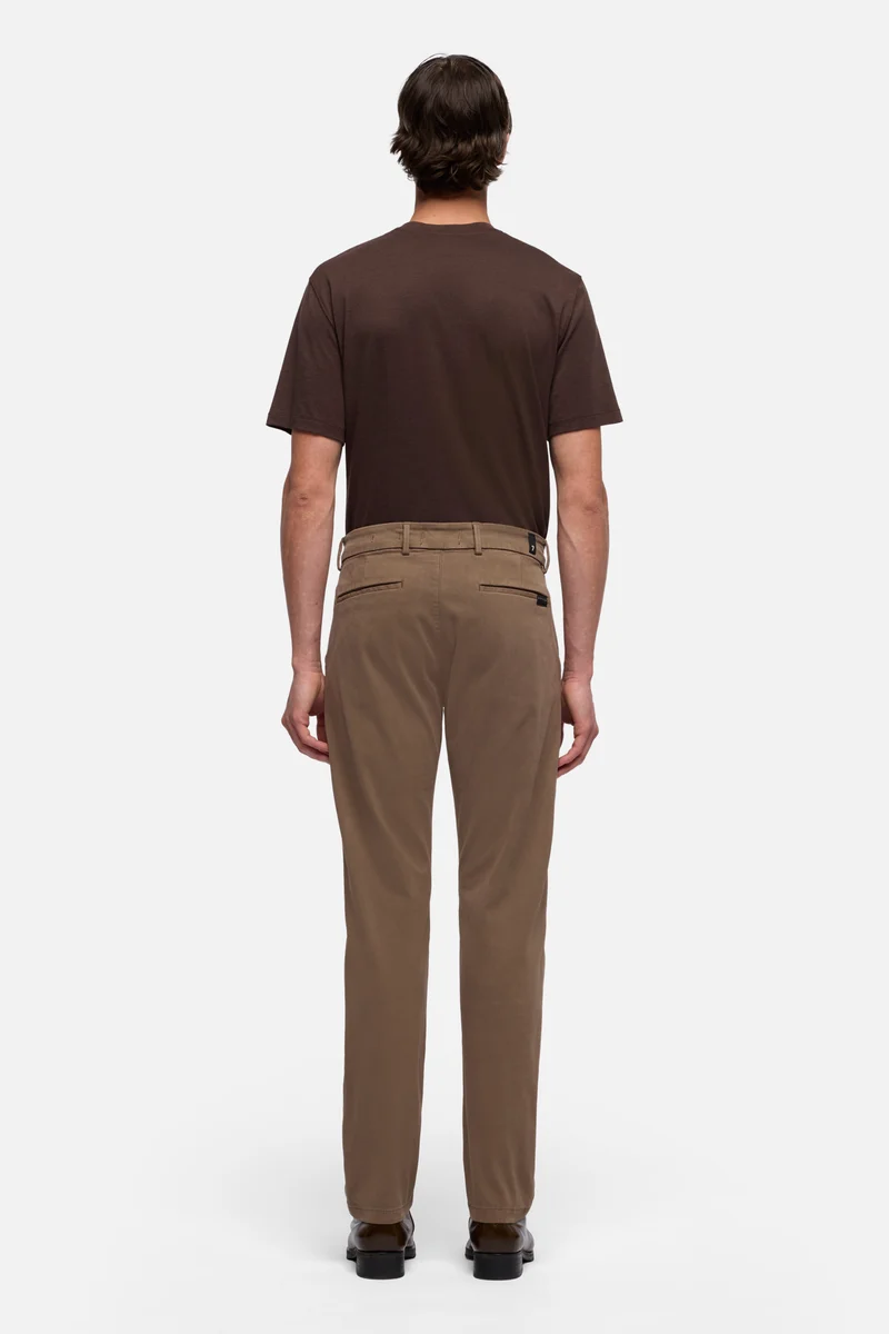 SLIMMY CHINO in Luxe Performance Sateen Cub