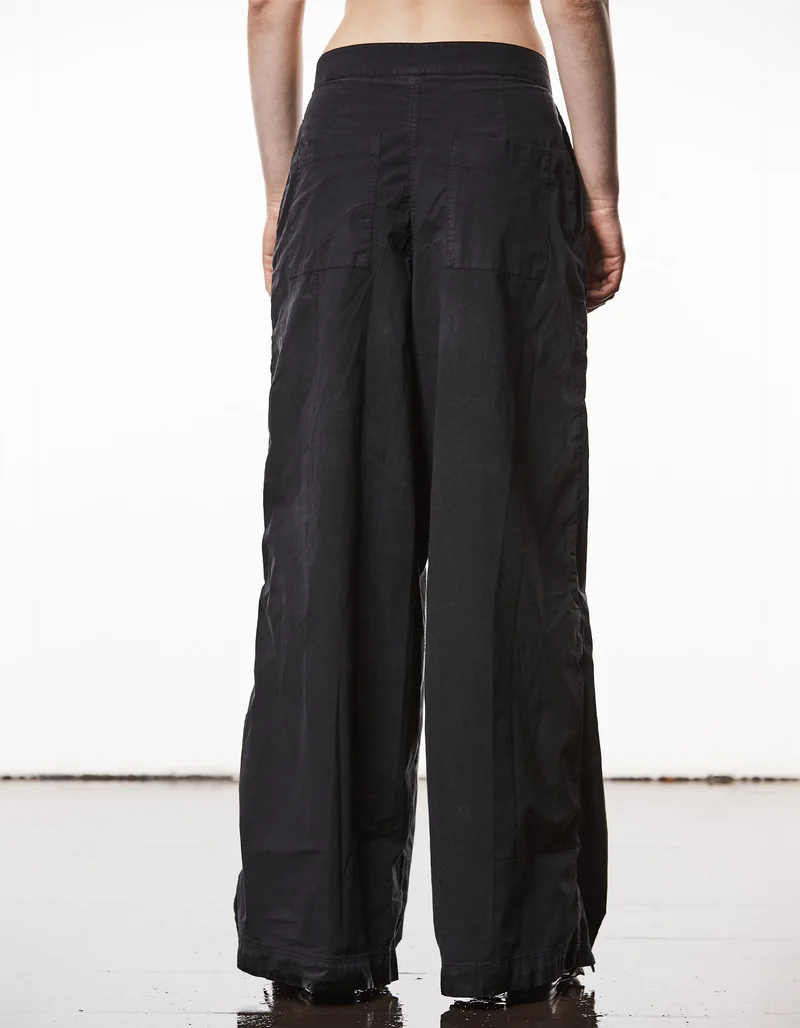 Wide-Leg Hose mit Eingrifftaschen