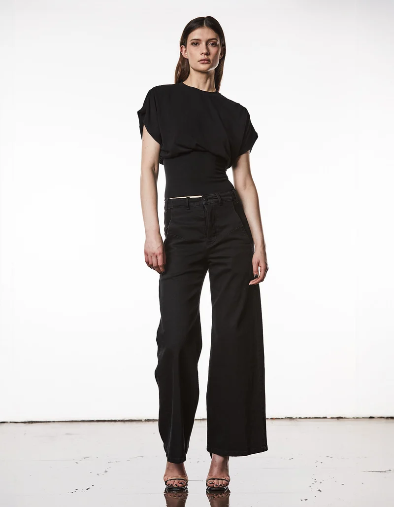 Loose-Fit T-Shirt mit elastischem Bund