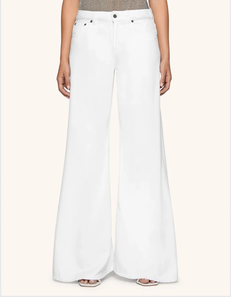 Wide-Leg Jeans