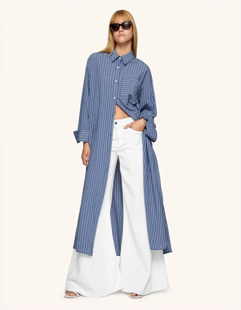 Wide-Leg Jeans