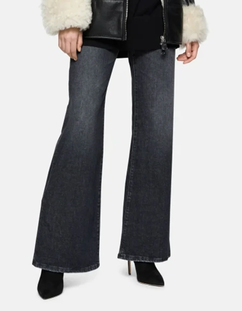Washed Out Wide-Leg Jeans