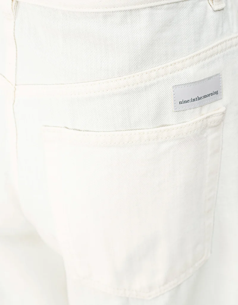 Wide-Leg Jeans