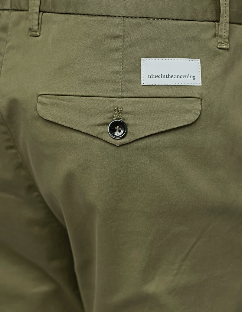 Kick-Flare Hose mit offenem Saum