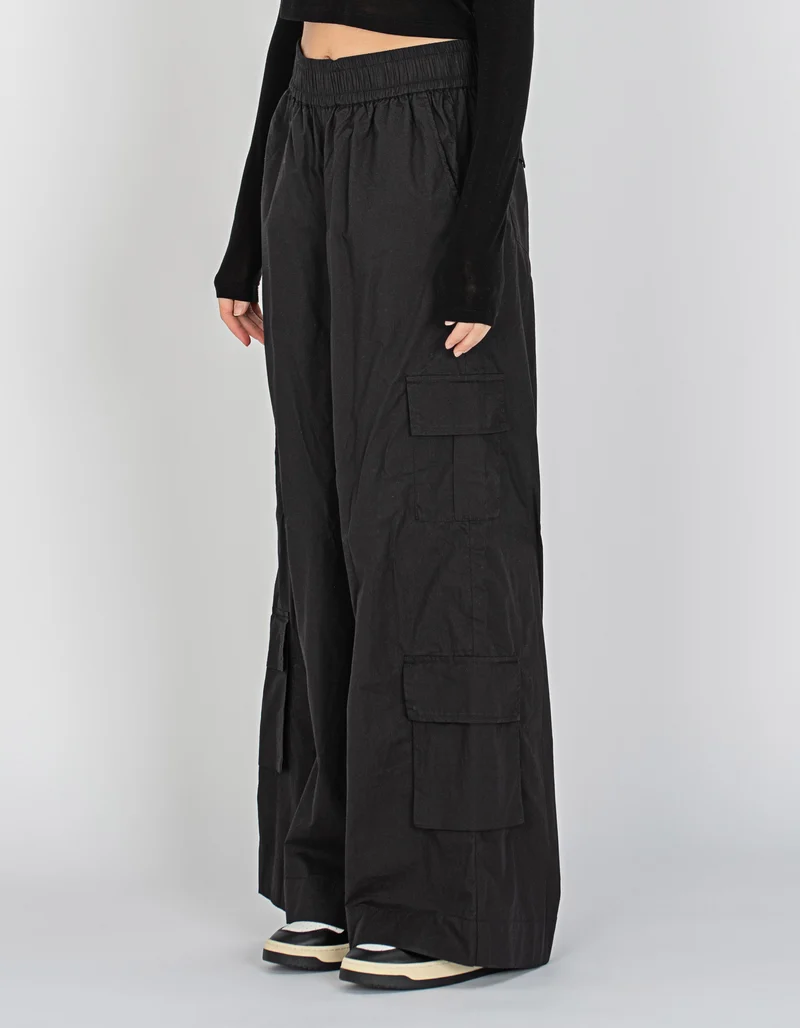 Wide-Leg Hose mit aufgesetzten Taschen