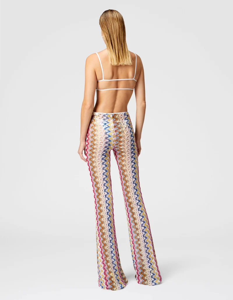 Ausgestellte Low-Waist Hose aus Lamé-Viskose-Spitze