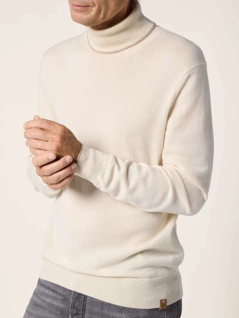 Cashmere Turtleneck