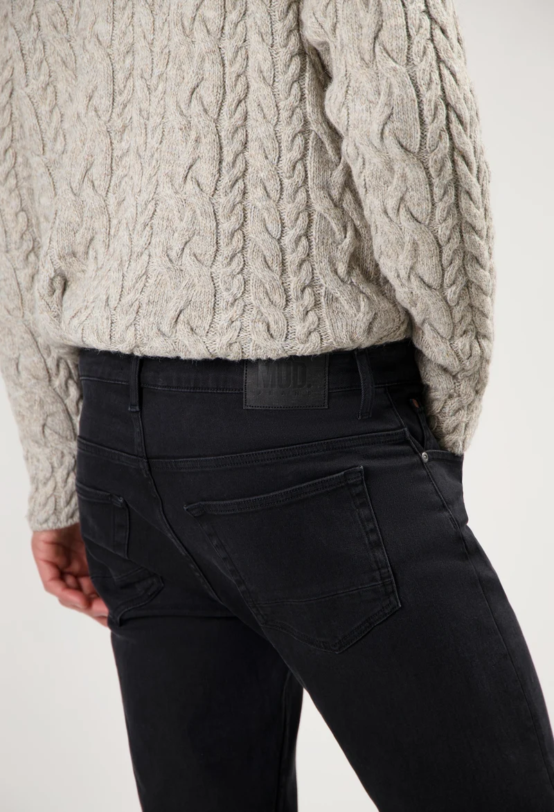 Hank Mid Tapered - Stone Black