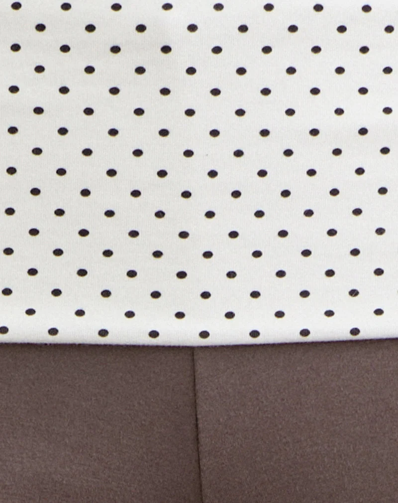 Coreta-Hose mit Umschlag in der Farbe „Peppercorn“ mit weißem Bund mit Polka-Dots