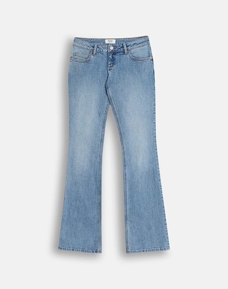 Stretch-Flare-Jeans mit extrem niedriger Leibhöhe in Mittelblau