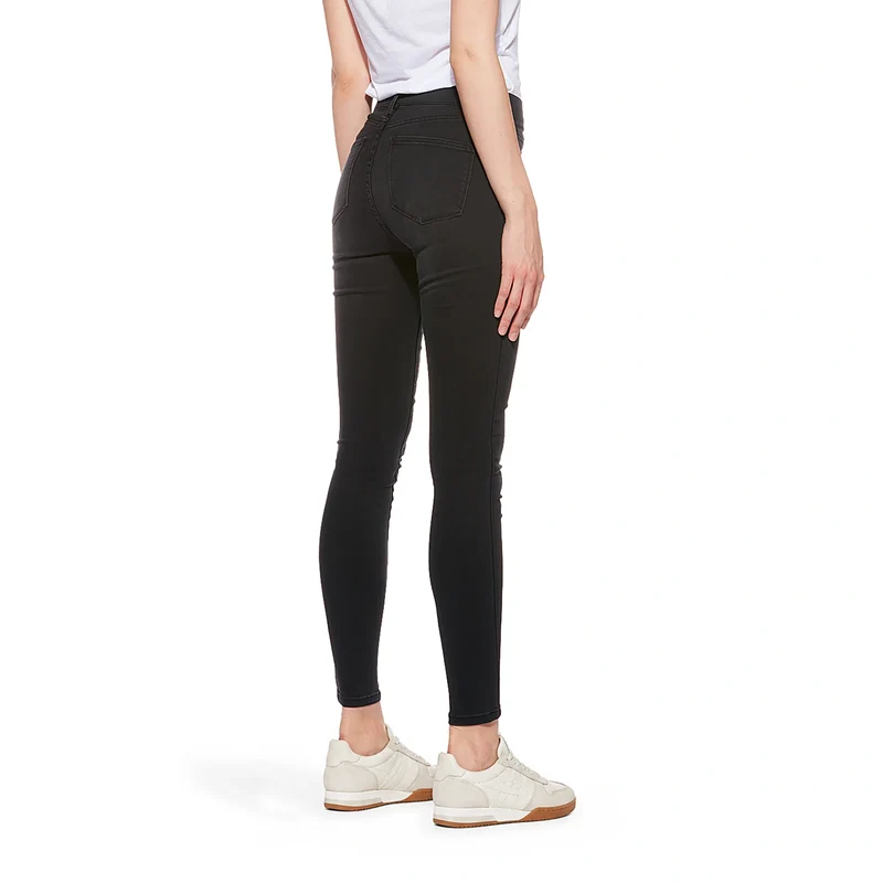 Skinny Orchard Jeans