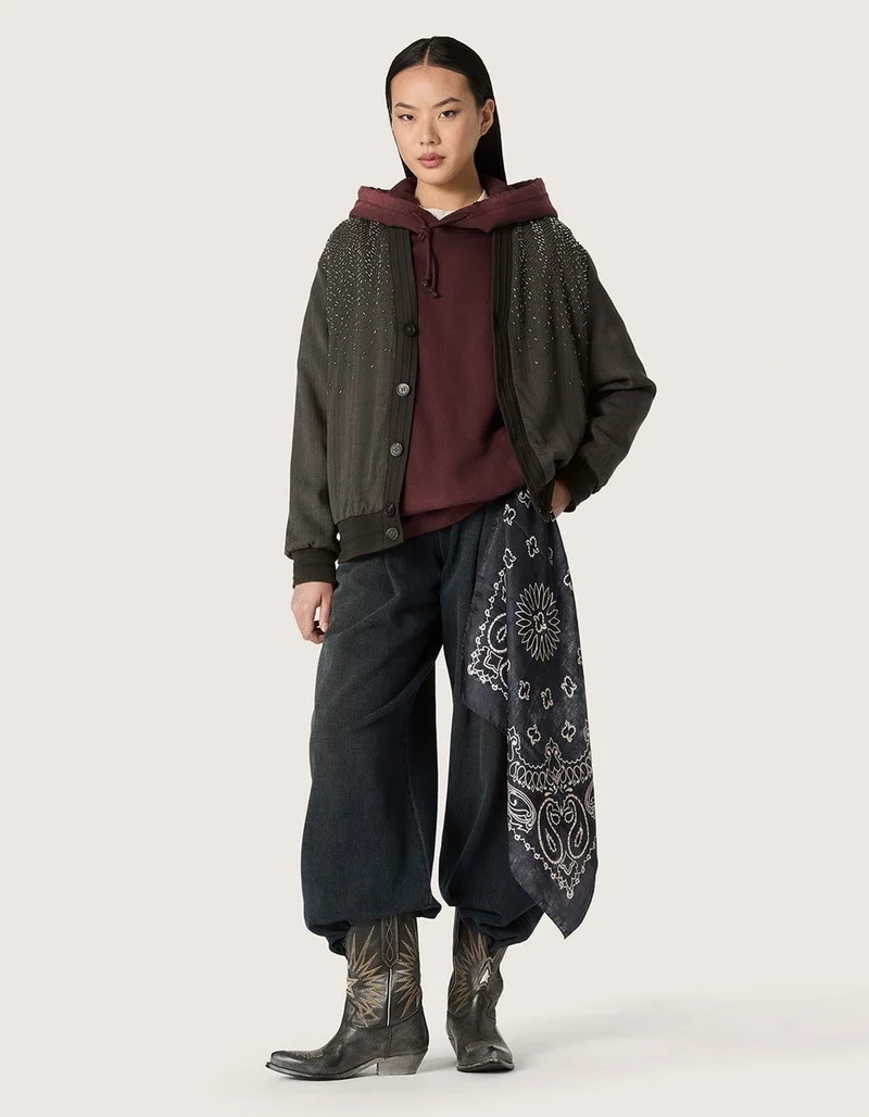Wide Leg Jeans mit Bundfalten