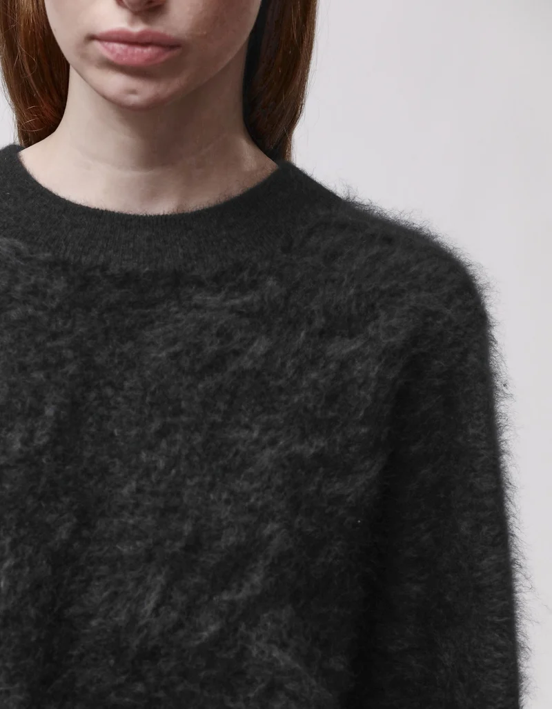 Fuzzy Kaschmir-Pullover mit Rundhalsausschnitt