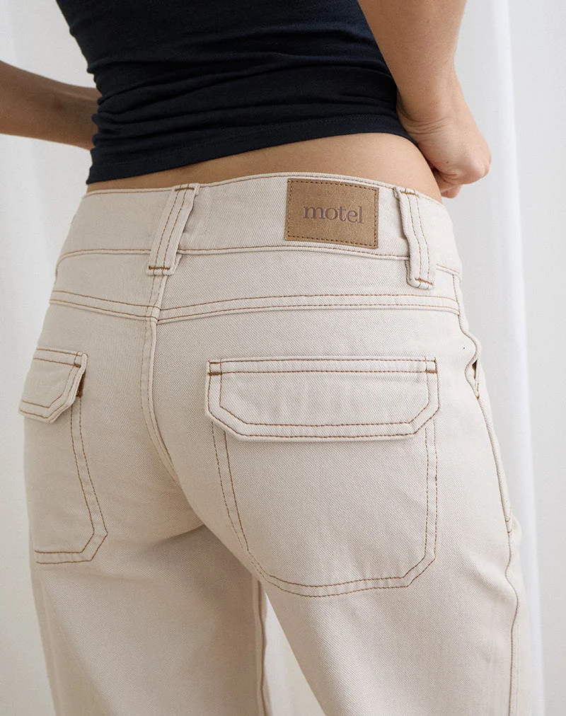 Cargo-Jeans mit niedriger Leibhöhe und lockerer Passform in Off-White