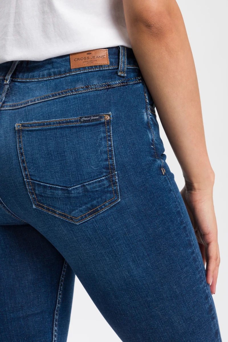 AVRIL | DAMEN JEANS SHORTS
