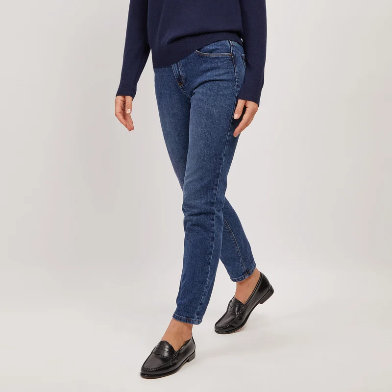 Oliver High Rise Slim Mom Jeans