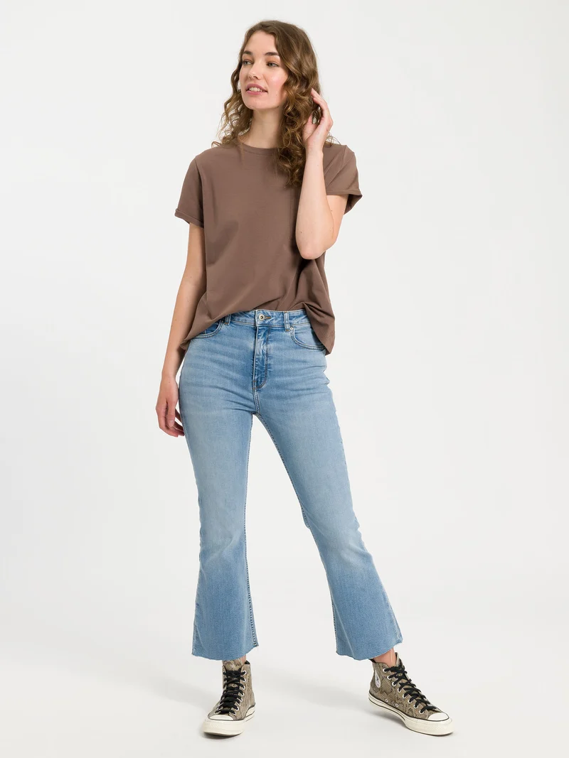 CROPPED FLARE | REGULAR FIT JEANS