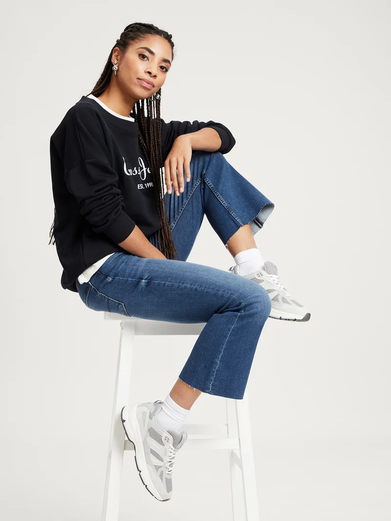 CROPPED FLARE | REGULAR FIT JEANS