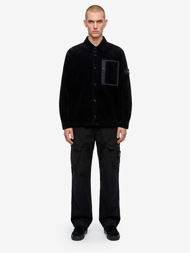 Overshirt nera in corduroy di cotone con tasca e badge
