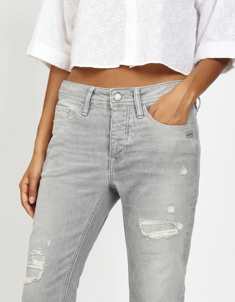 94NICA CROPPED, big grey